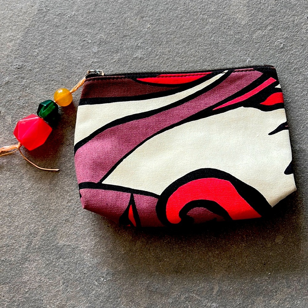 Maliparmi bag- new never used really a conversation piece! Zip closure!